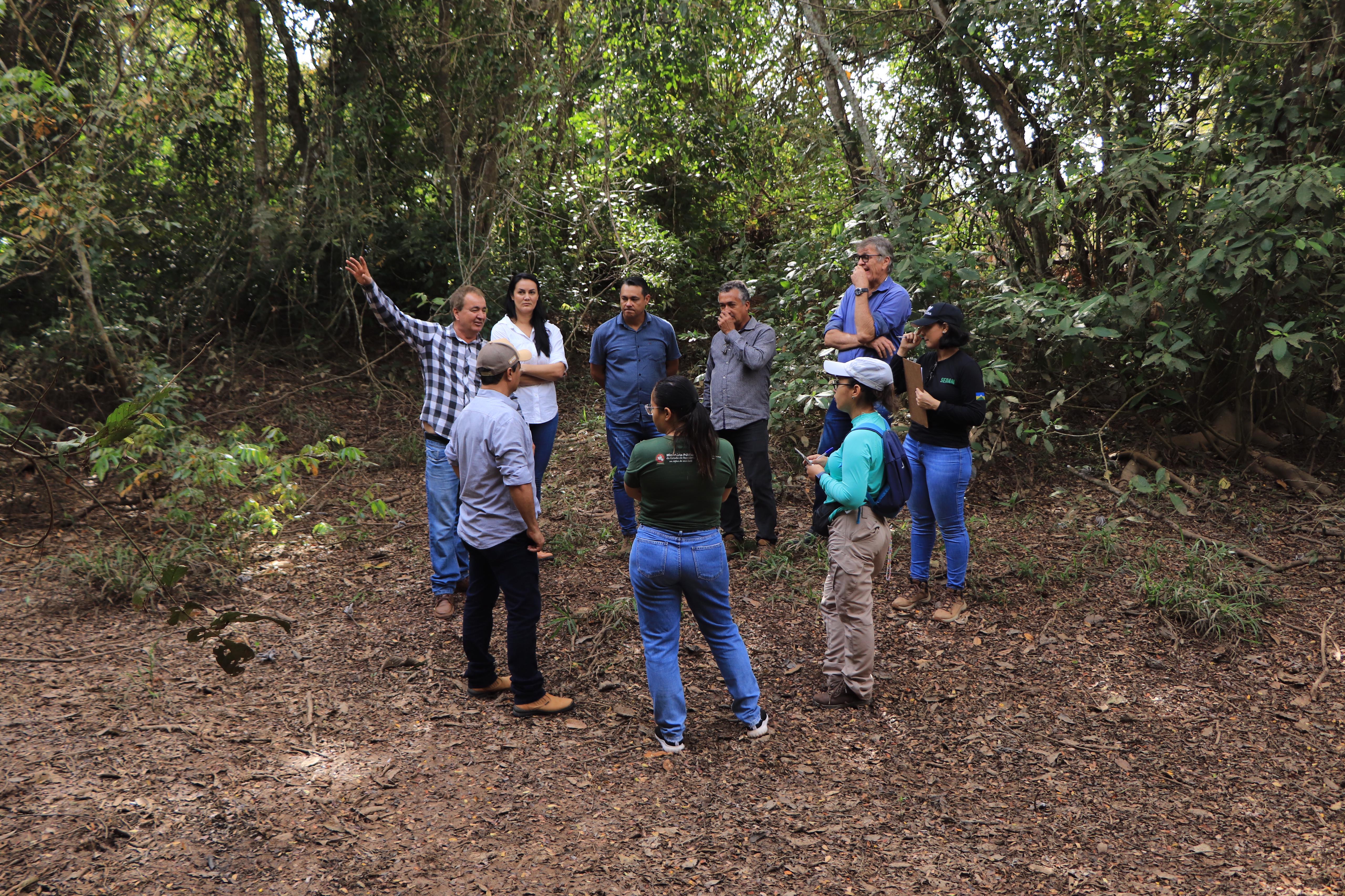 Combate à Seca em Espigão D'Oeste: Vereadores visitam Rio Palmeira em busca de soluções para falta d'água