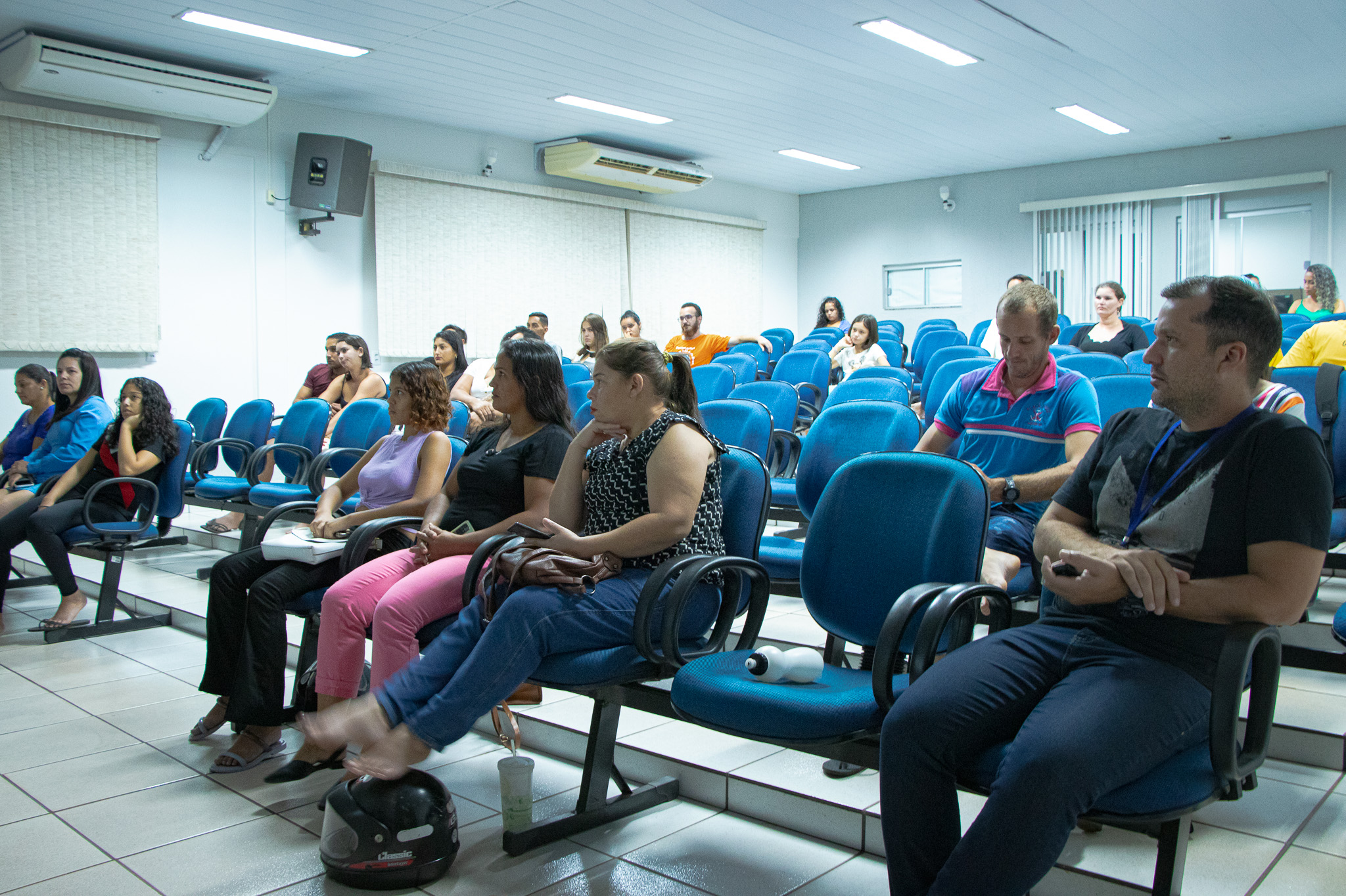 Câmara Municipal de Espigão D'Oeste realiza curso de fotografia para preparar população para o mercado de trabalho.