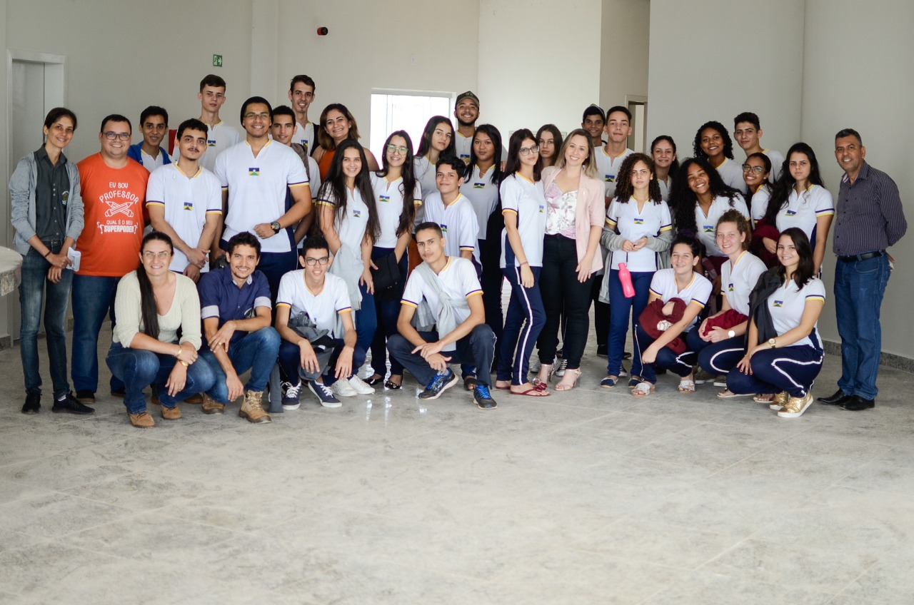 Câmara Municipal recebe visitas de alunos da Eletiva Política ou Politicalha