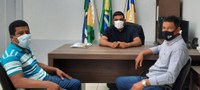 Lideranças da educação municipal fazem visita de cortesia ao presidente da câmara