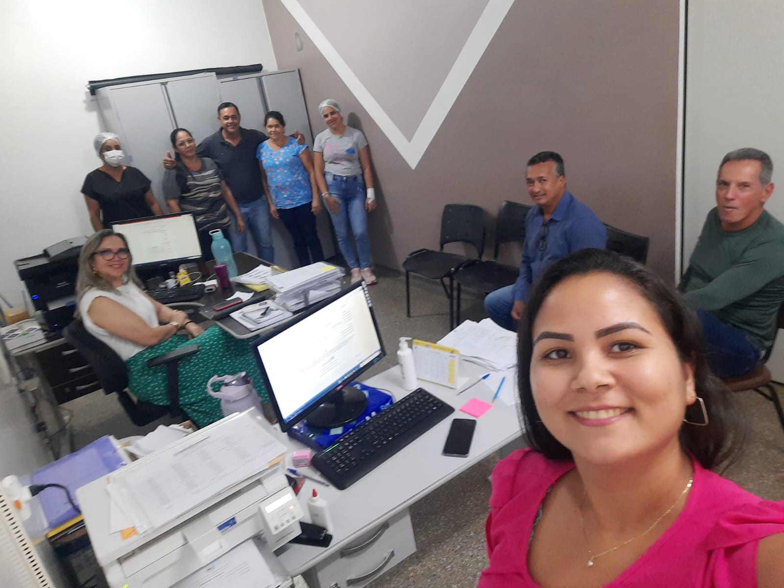 Vereadores visitam Hospital Angelina Georgetti e dialogam com servidores.